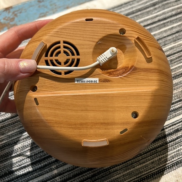 Bamboo look and Ceramic Essential Oil Diffuser- timer and lights - Picture 3 of 4